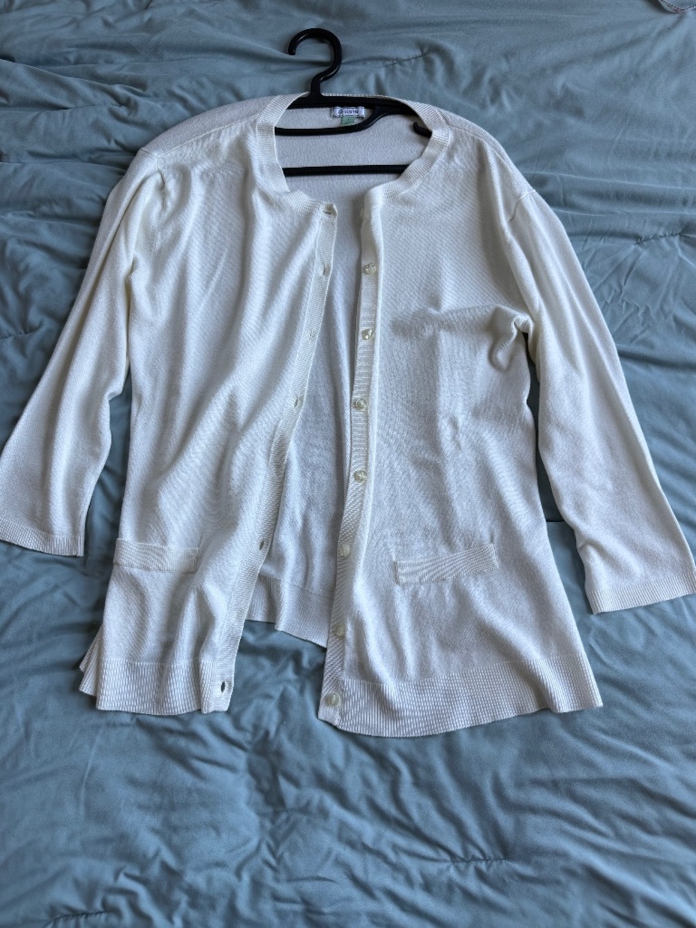Susina L Cream Button Front Cardigan 3/4 Sleeve Pockets Soft Knit